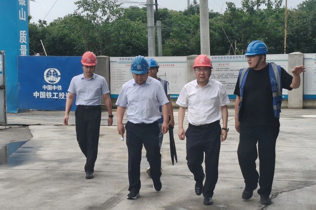 公司党委书记、董事长李明华到合肥智能中央厨房项目检查指导工作.jpg