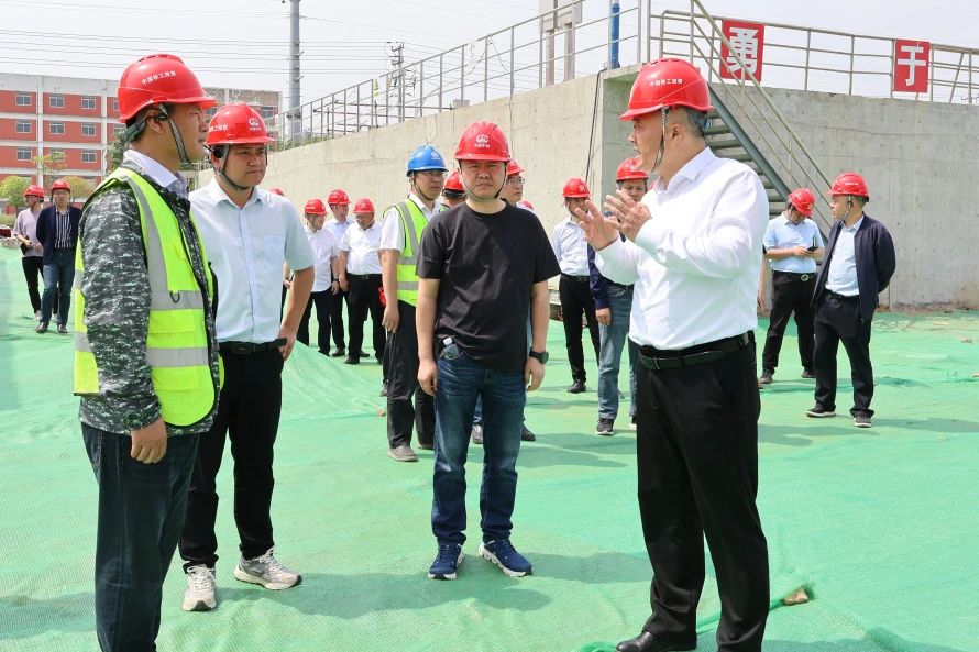 泰州市金东城市建设投资集团党委书记、董事长陈祥到姜堰项目检查指导工作.jpg