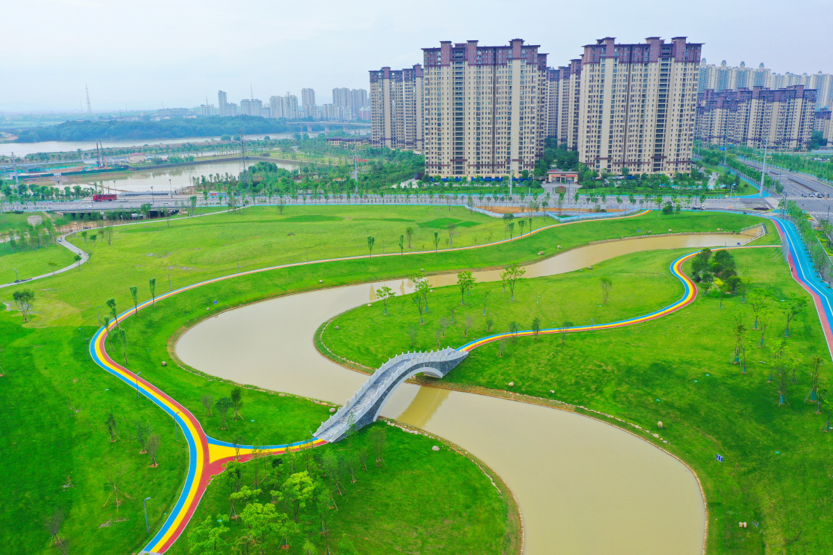 江西省鹰潭市信江新区厂网河湖园一体化海绵城市建设项目