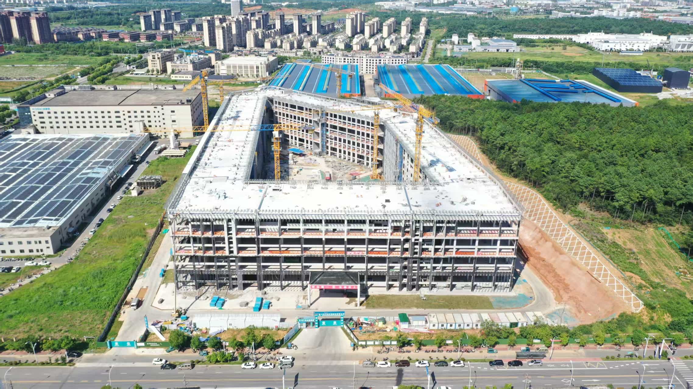 池州集成电路创新研发平台项目完成外架拆除工作